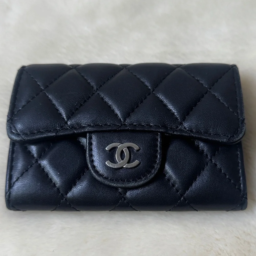 Chanel Classic Flap Quilted Lambskin Wallet 30425943 - Picture 2 of 11